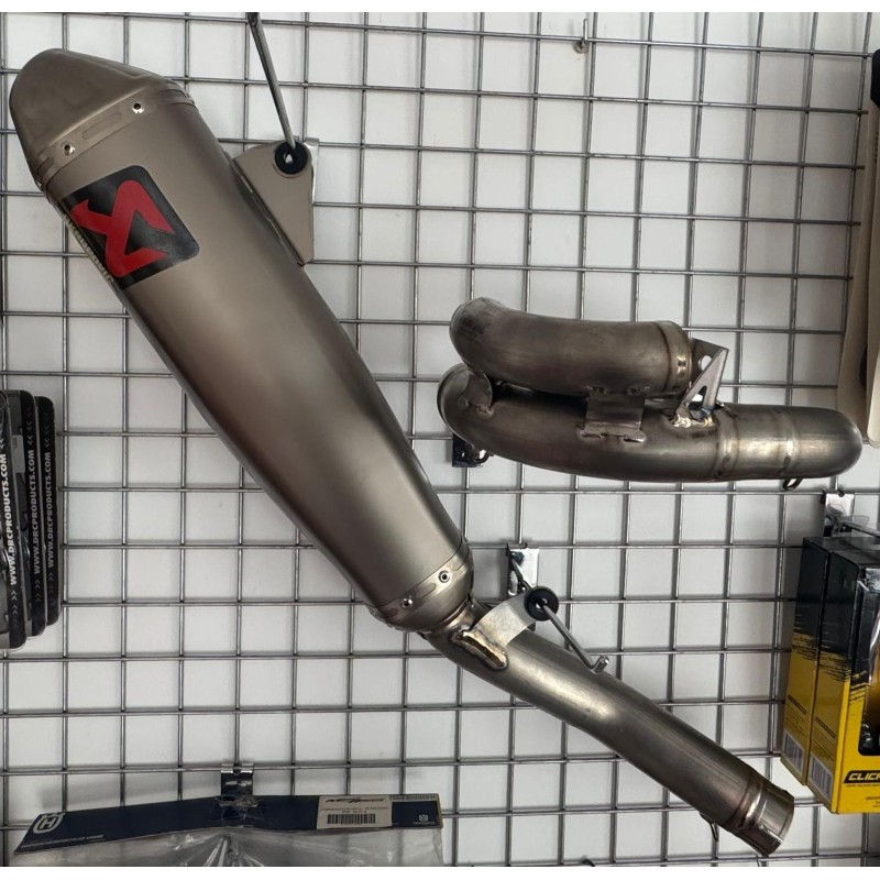 Escape Akrapovic Evolution Line Completo